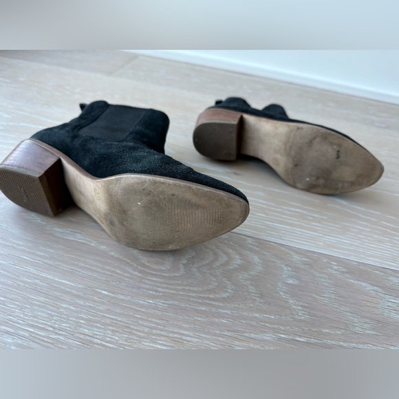 Topshop Black Nubuck Chelsea Boots with Block Heel - Picture 7 of 7